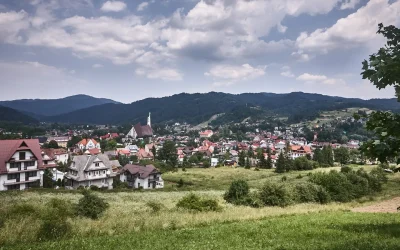 Dachy góralskie a lokalne tradycje budowlane – co warto wiedzieć?