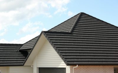 Zalety blachy gontopodobnej w nowoczesnym budownictwie